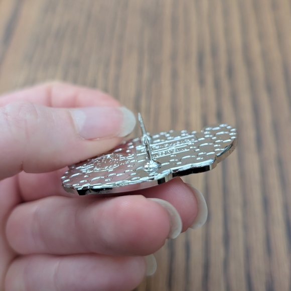 Disney Pin Set - Picture 9 of 9